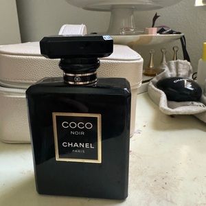 Chanel COCO Noir perfume